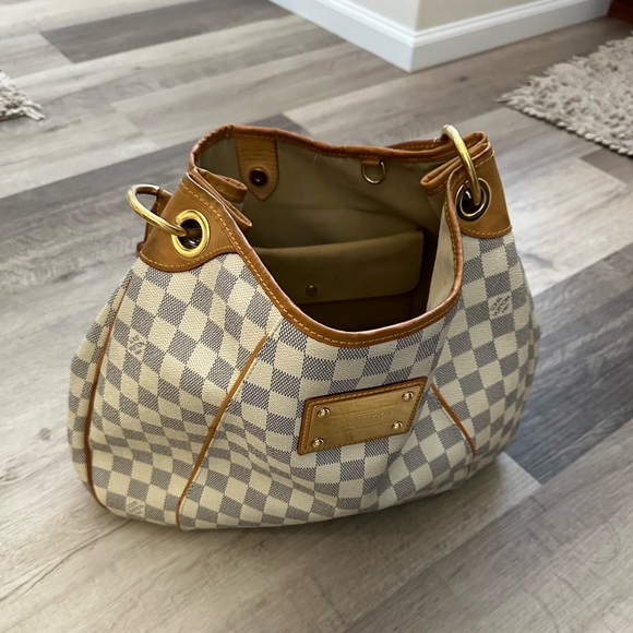 Authentic Louis Vuitton handbag with wallet. Vintage. - Picture 3 of 3